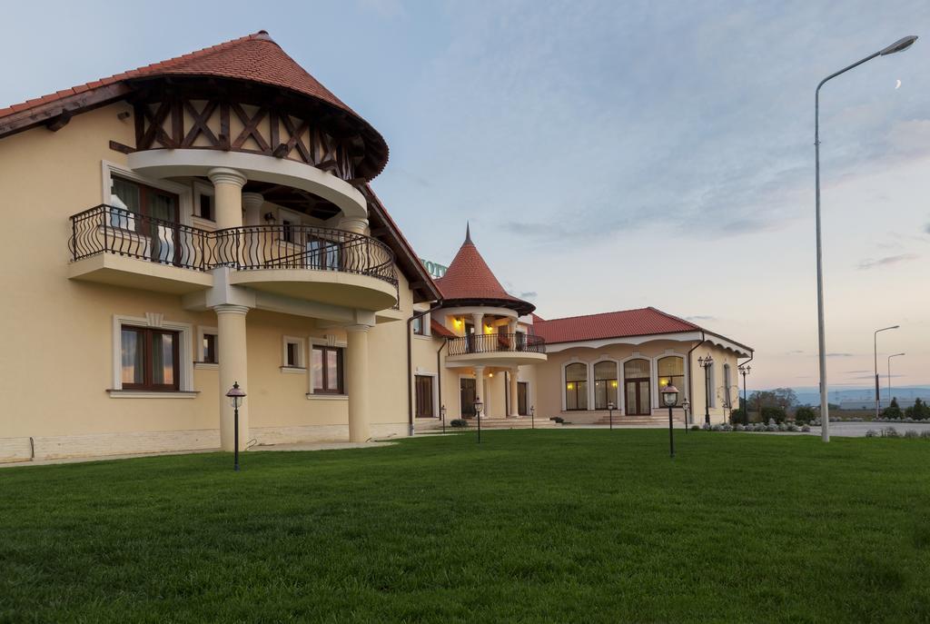 Allegria Hotel Alba Iulia Exterior foto